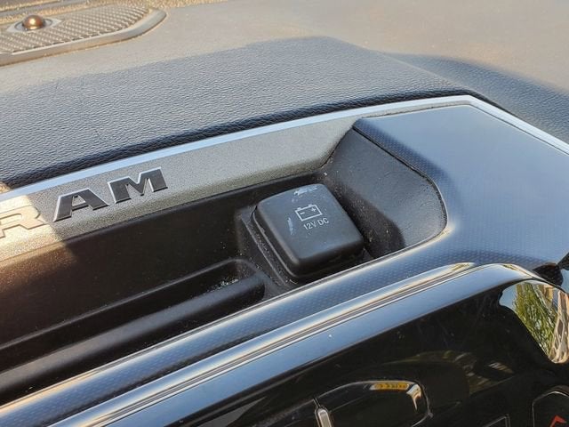 2021 RAM 1500 Laramie Crew Cab 4x4 5'7' Box