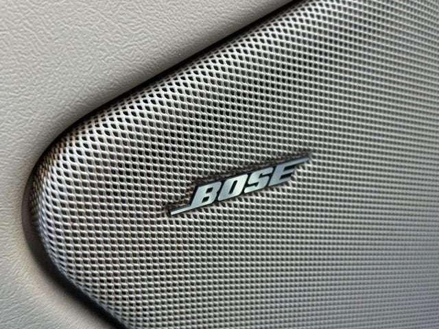 2004 Cadillac Escalade Standard