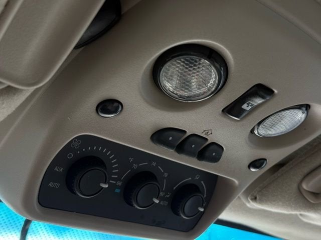 2004 Cadillac Escalade Standard