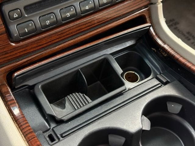 2004 Cadillac Escalade Standard