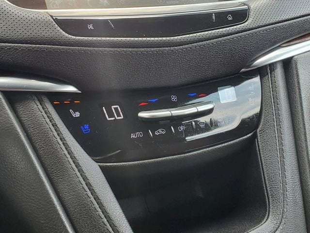 2024 Cadillac XT5 FWD Premium Luxury