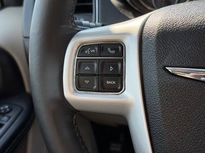 2016 Chrysler Town & Country Touring