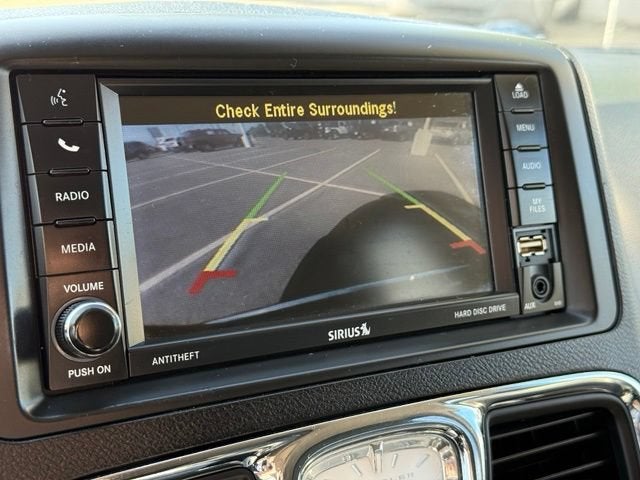 2016 Chrysler Town & Country Touring