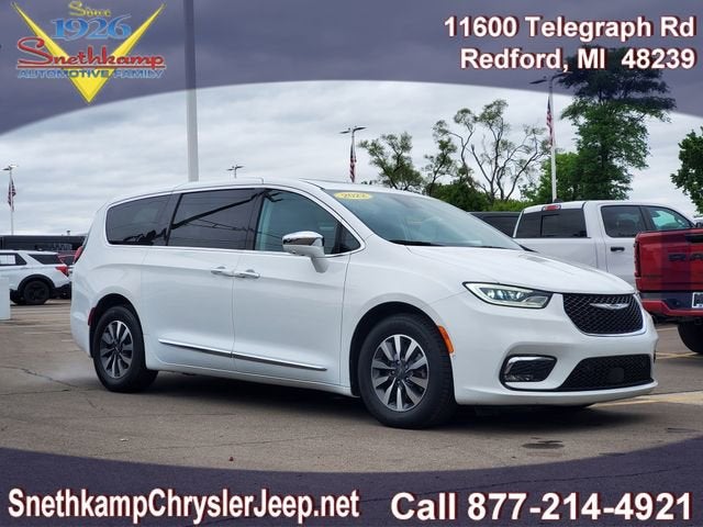 2022 Chrysler Pacifica Hybrid Limited