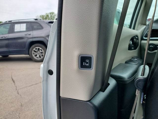 2022 Chrysler Pacifica Hybrid Limited