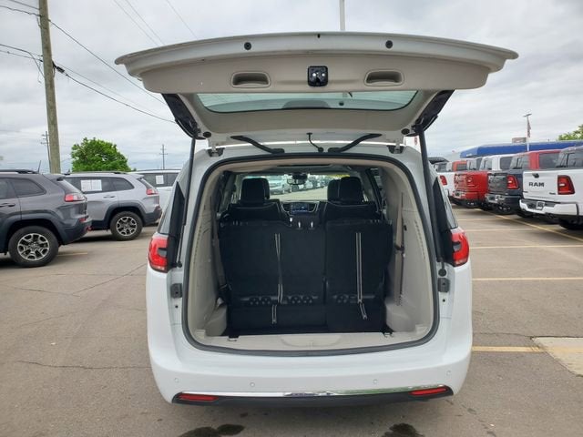2022 Chrysler Pacifica Hybrid Limited