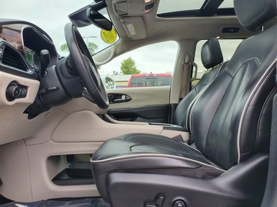 2022 Chrysler Pacifica Hybrid Limited