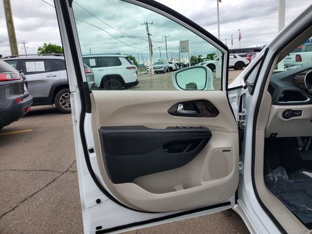 2022 Chrysler Pacifica Hybrid Limited